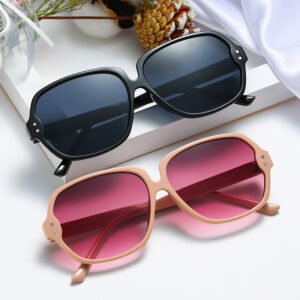 نظارة شمسية نسائية M9083