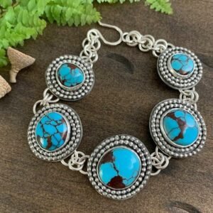 اسوارة من حجر الفيروز