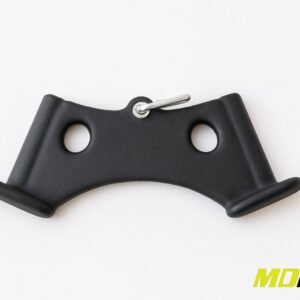 قبضة سحب متوسطة الاتساع بوضعية "كف اليد للخارج"